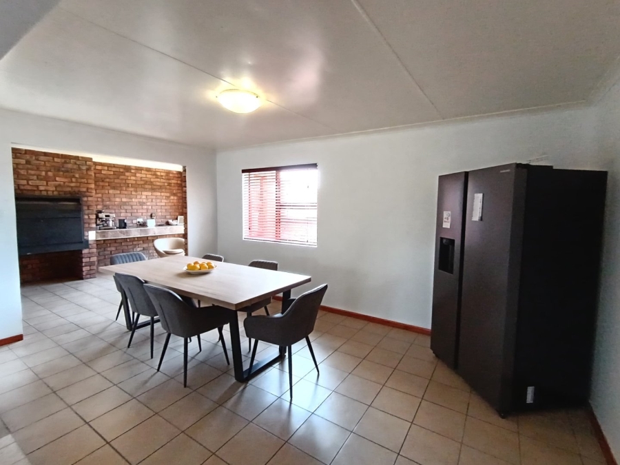 2 Bedroom Property for Sale in Humewood Eastern Cape